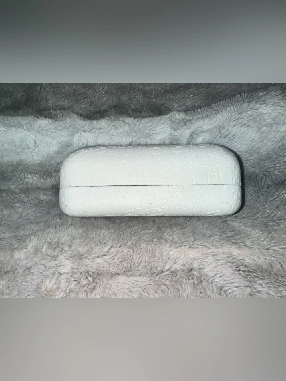 Oakley White Hard Clamshell Eyeglasses Case With Matching Pouch